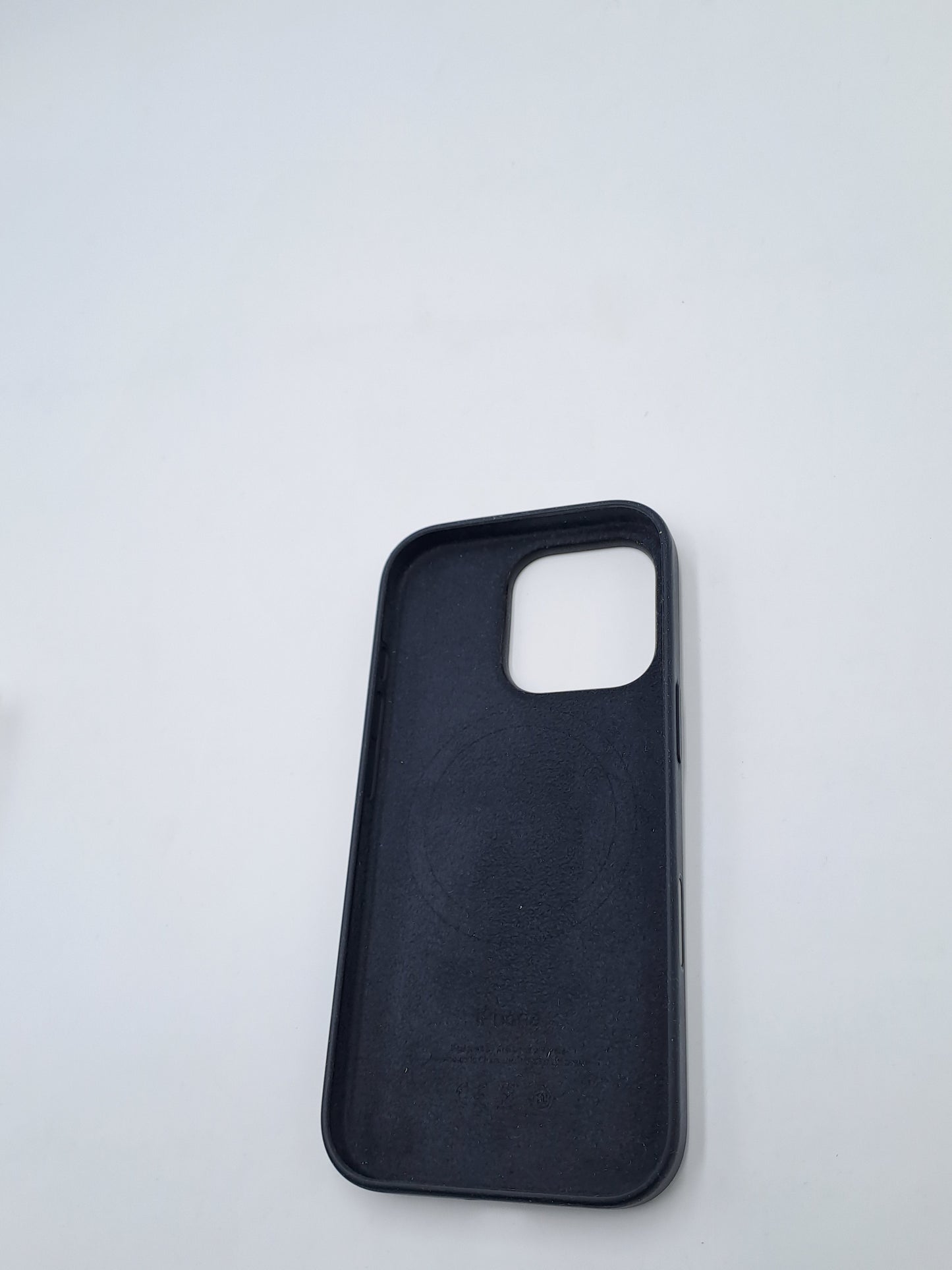 Apple Silicone Case per iPhone 16 Pro con MagSafe