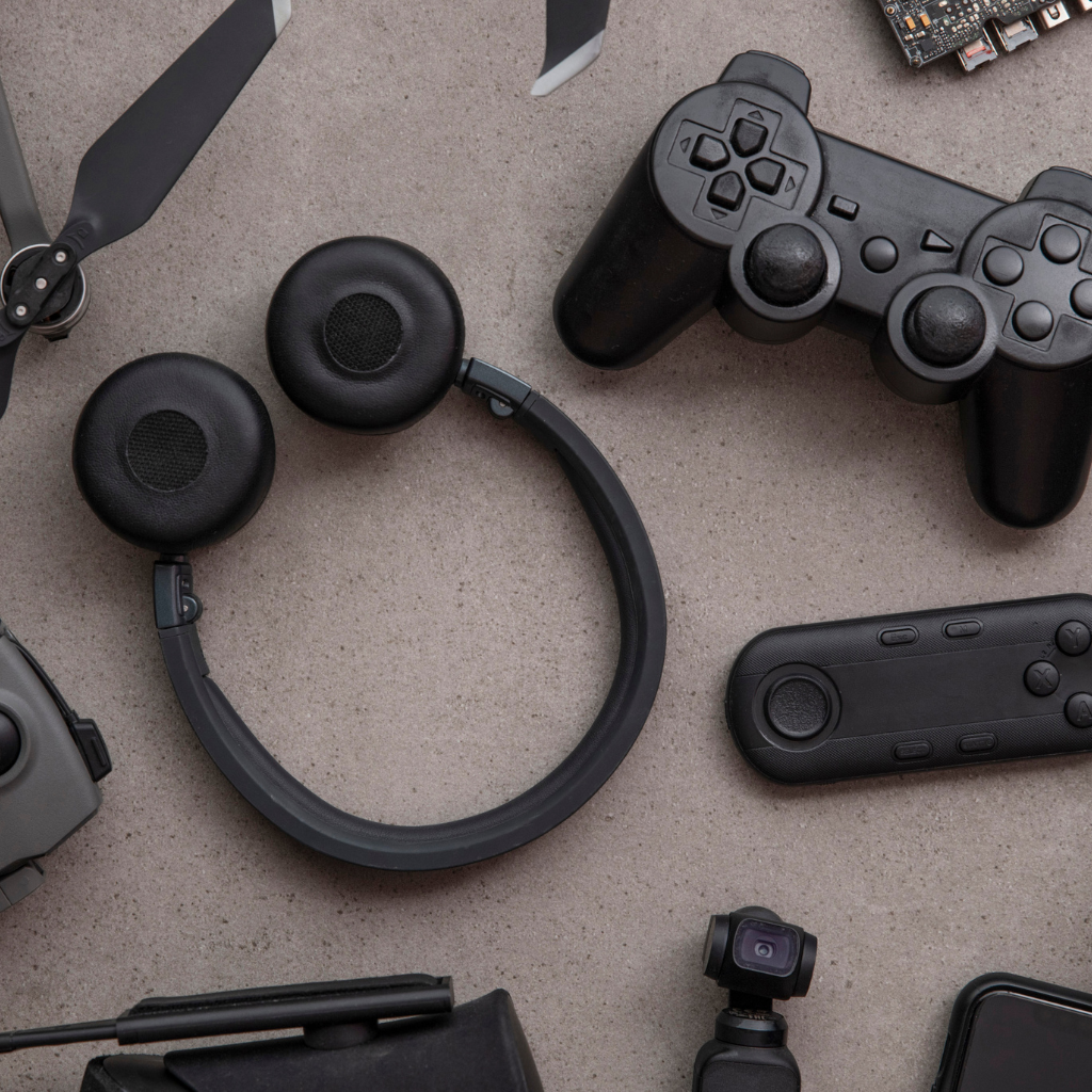 Elettronica Second Life ReBoxLab: cuffie, smartphone e accessori tech