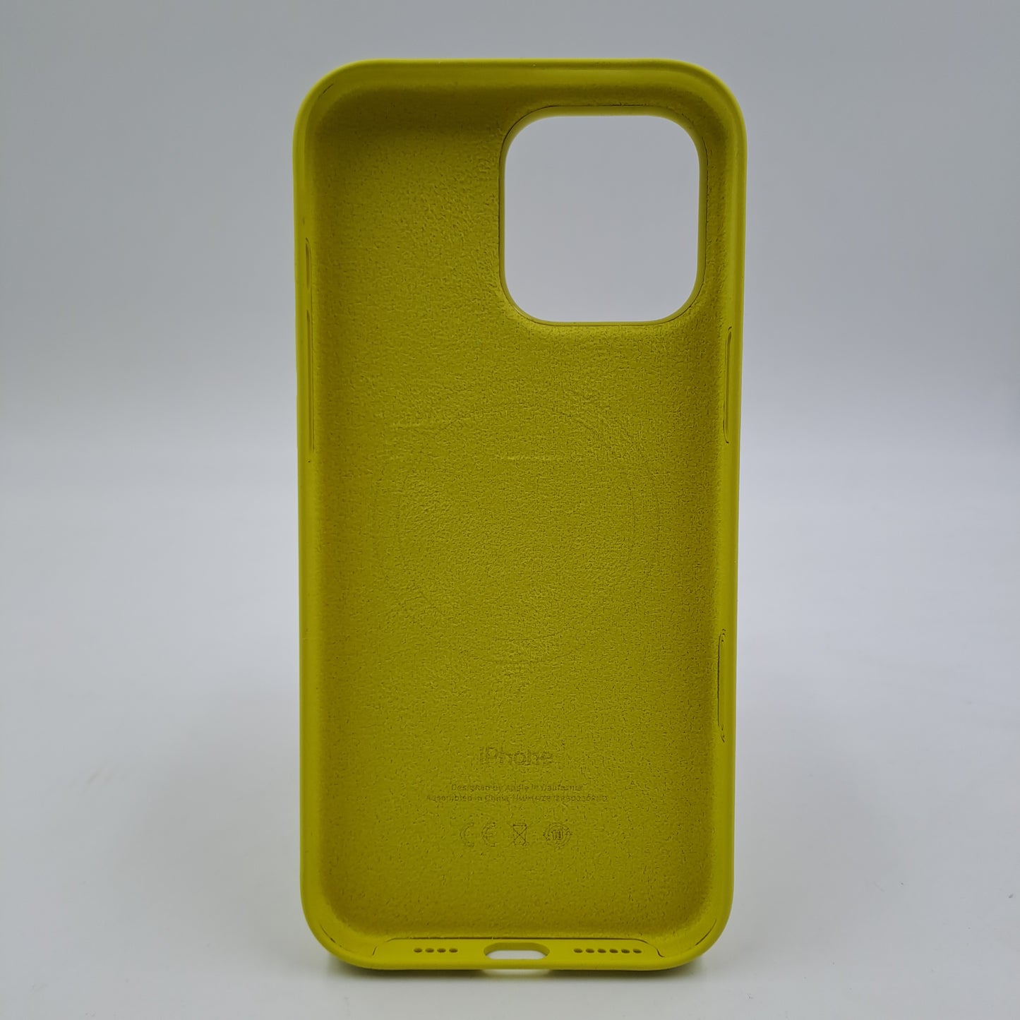 Cover in Silicone per iPhone 16 Pro Max con MagSafe – Giallo
