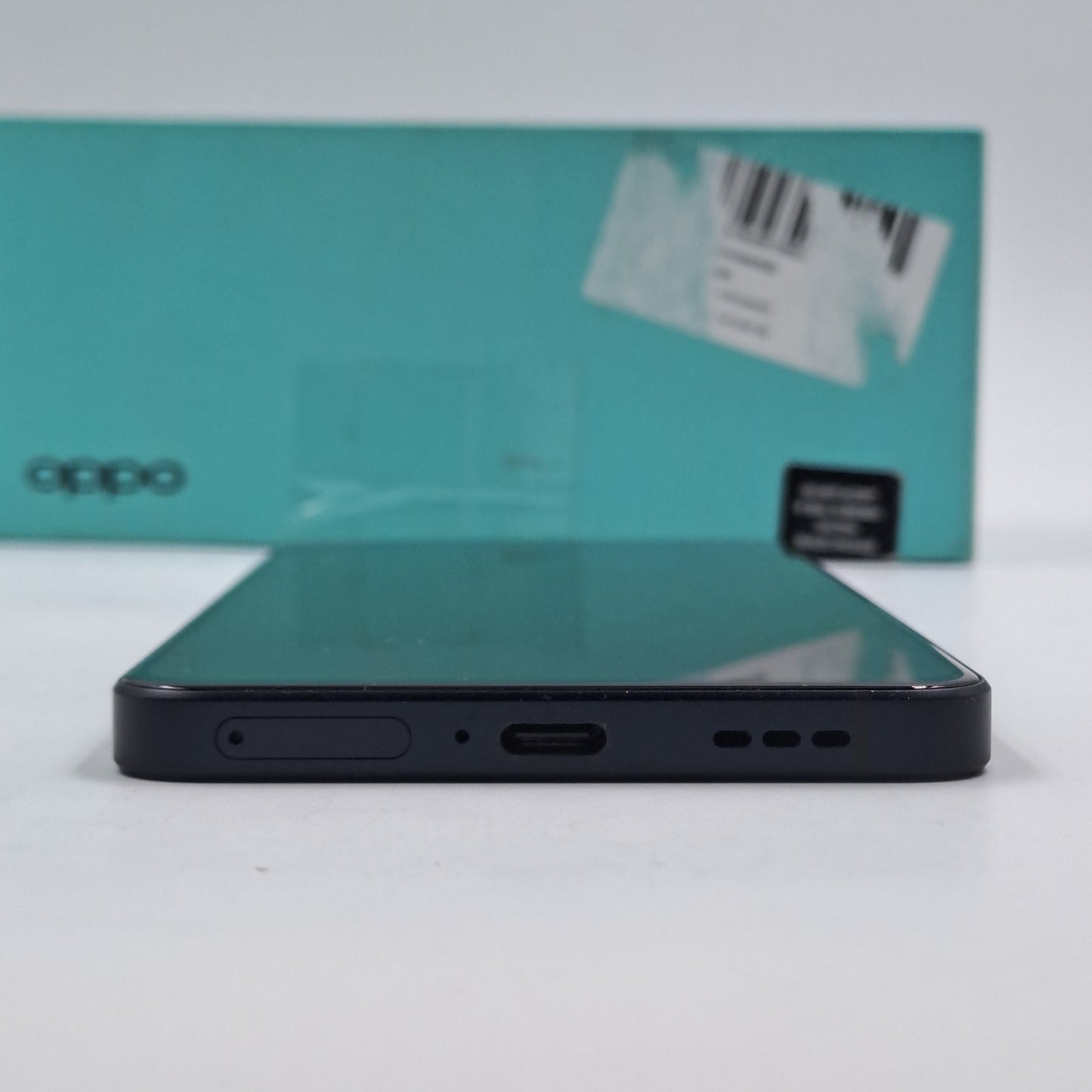 OPPO Reno6 5G – 8GB RAM 128GB Memoria
