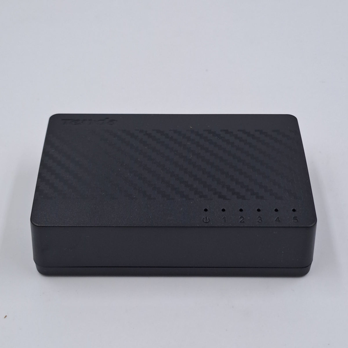 Conmutador Ethernet Tenda SG105 de 5 puertos Gigabit y 1000 Mbps Plug &amp; Play