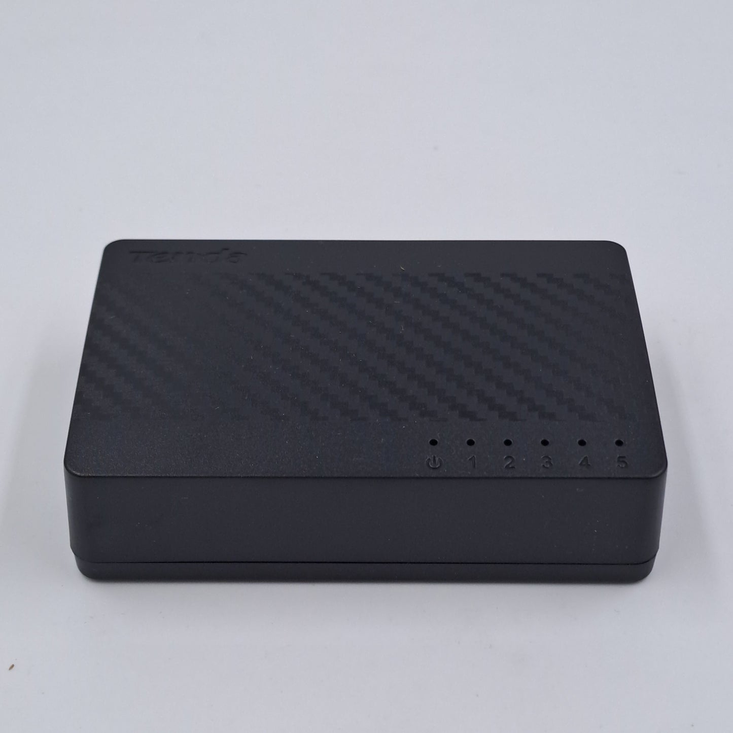 Conmutador Ethernet Tenda SG105 de 5 puertos Gigabit y 1000 Mbps Plug &amp; Play
