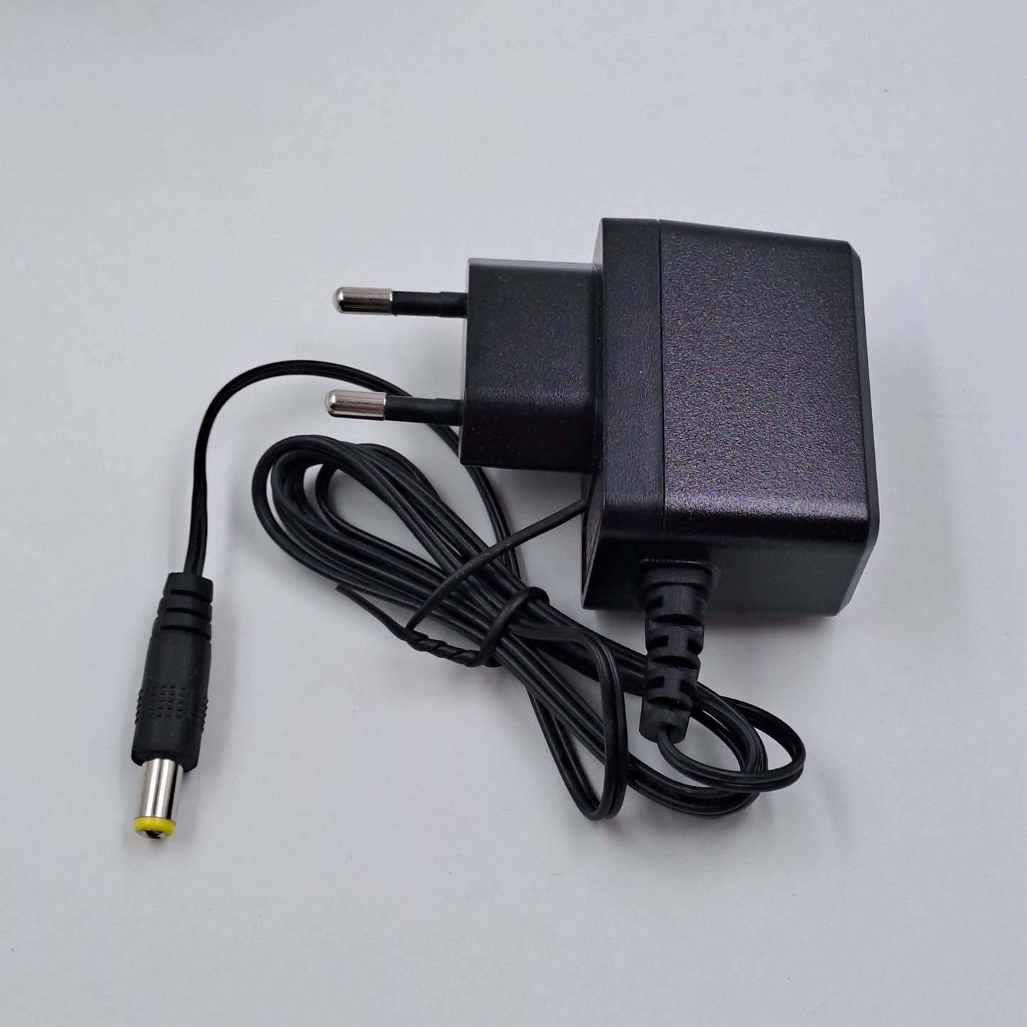 Conmutador Ethernet Tenda SG105 de 5 puertos Gigabit y 1000 Mbps Plug &amp; Play