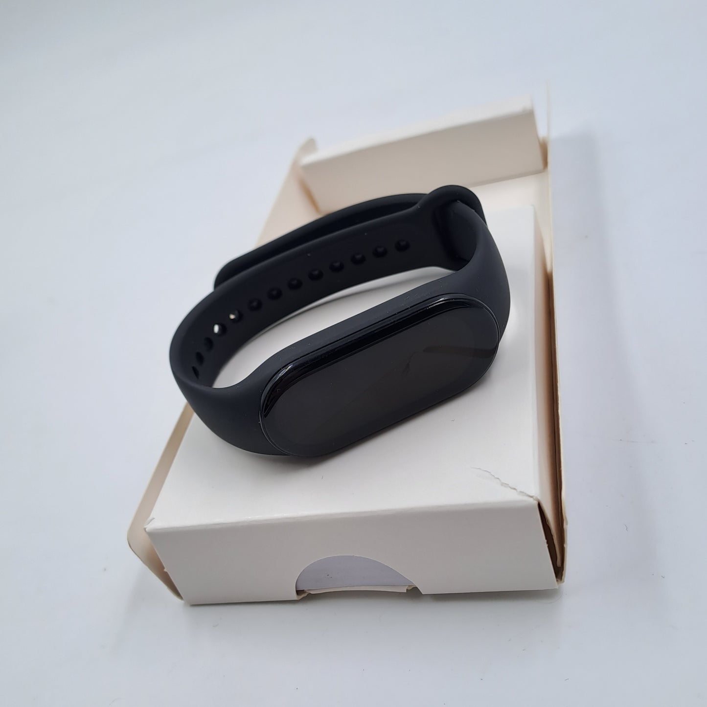 Xiaomi Smart Band 7 Fitness Tracker with AMOLED Display and Advanced Monitoring