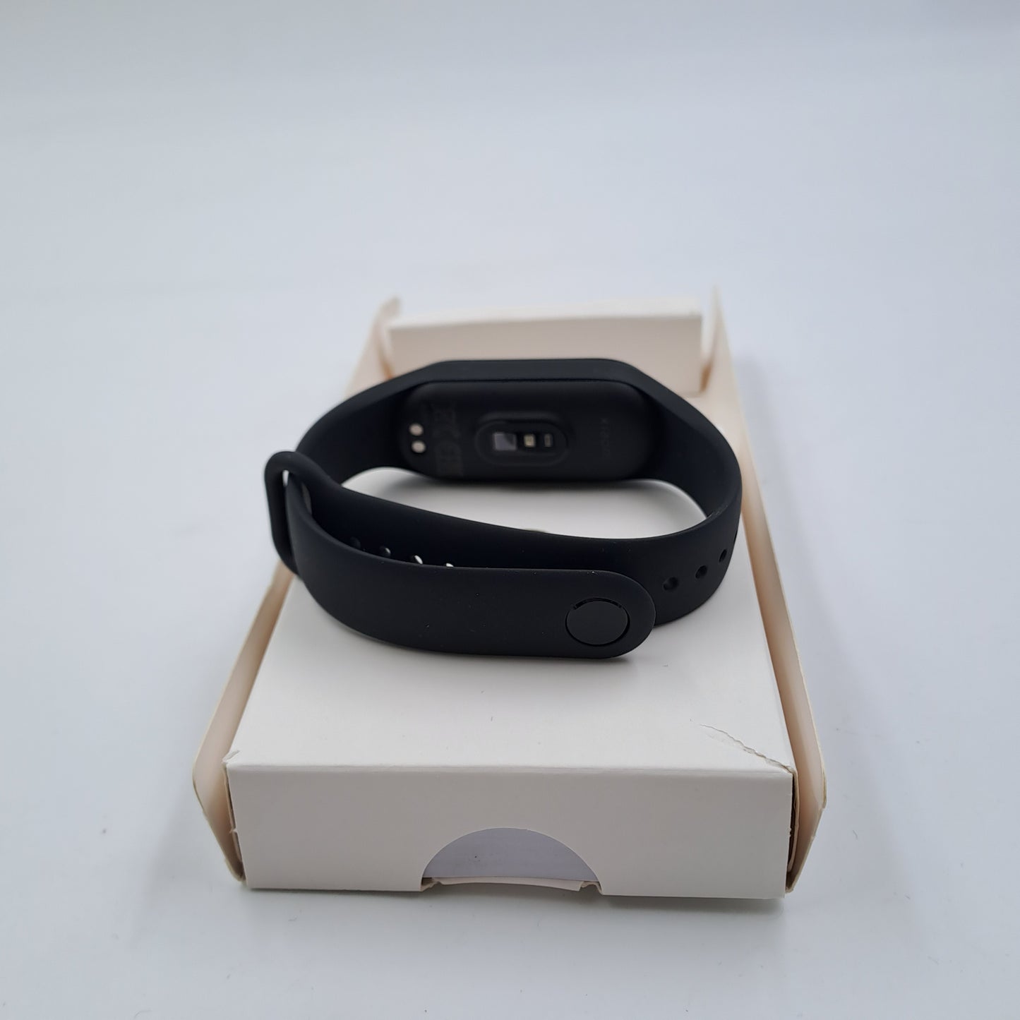 Xiaomi Smart Band 7 Fitness Tracker with AMOLED Display and Advanced Monitoring