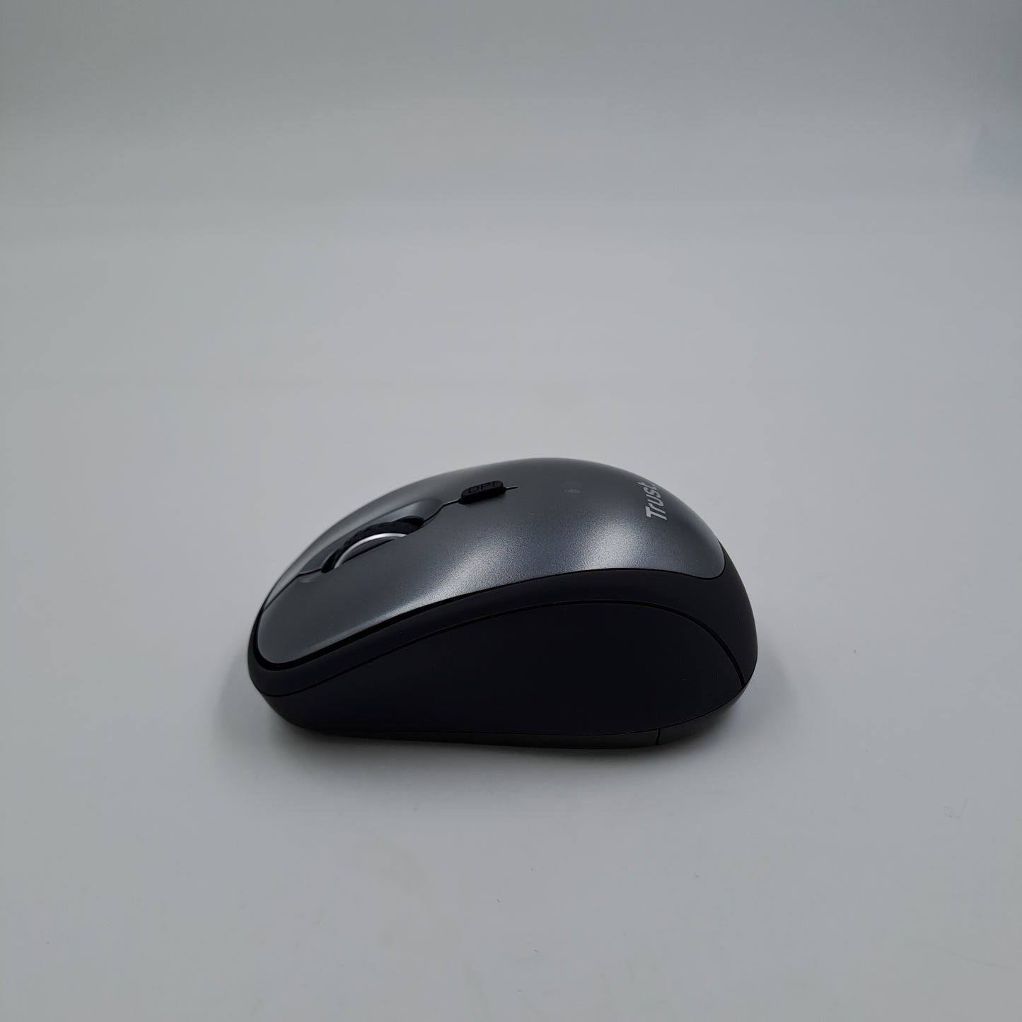 Trust Yuki Silent Mouse Wireless – Quiet Wireless Mouse with USB Receiver