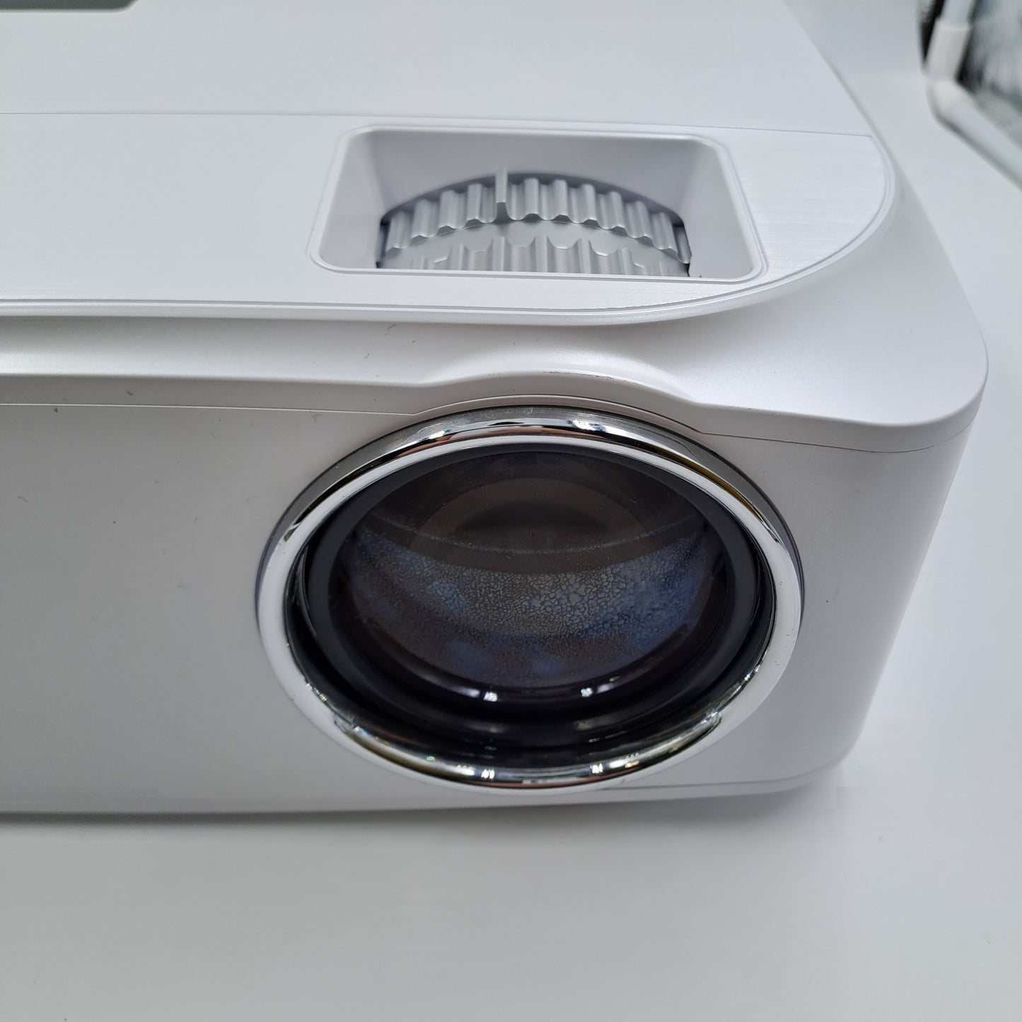 TopVision Proiettore TP-98 Full HD Ready con HDMI USB VGA