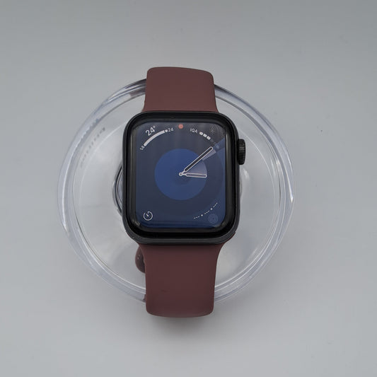 Apple Watch Series 6 40mm GPS + Cellular Aluminum Case