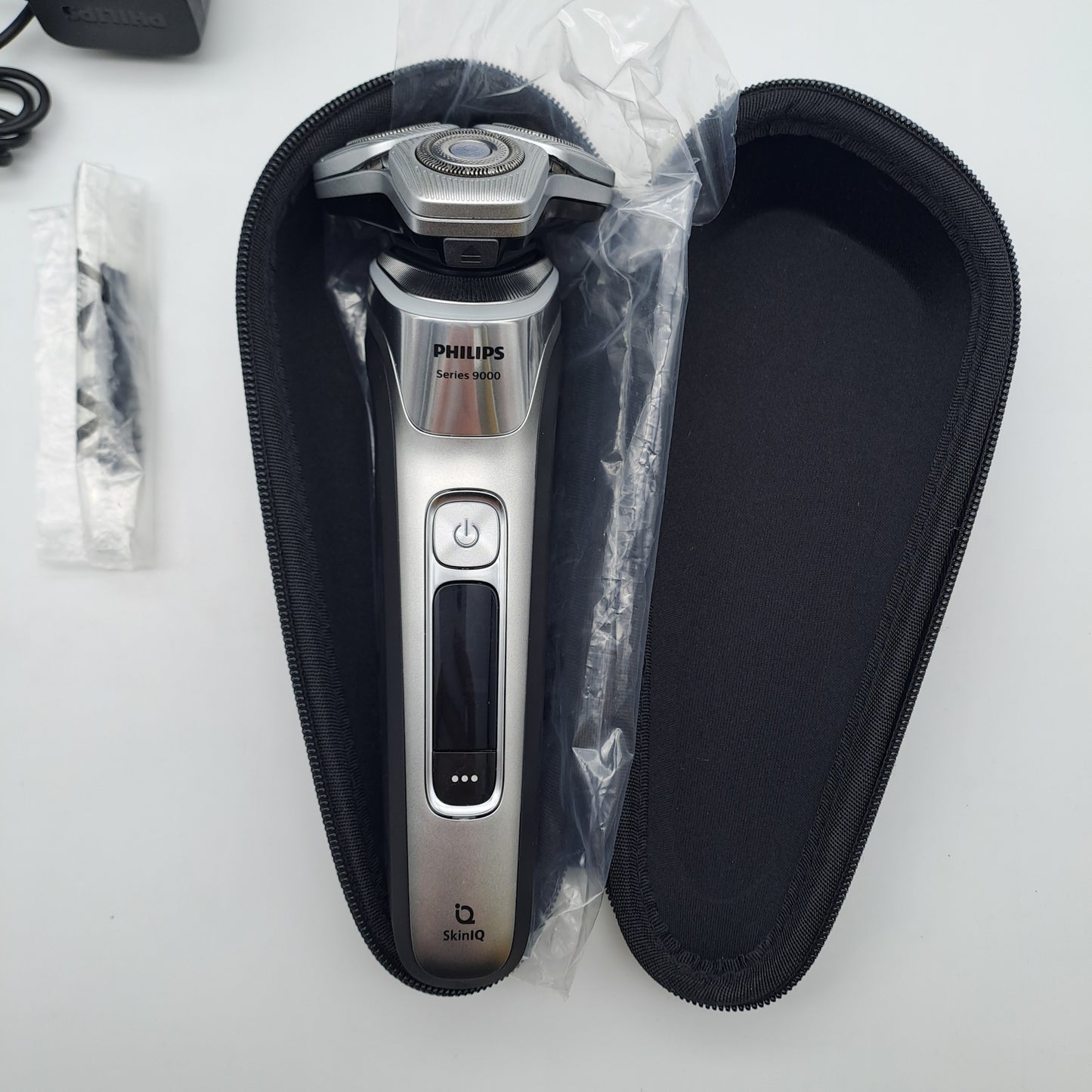Philips Shaver Series 9000 S9975/54 SkinIQ Rasoio Elettrico Wet & Dry con Custodia e Caricatore