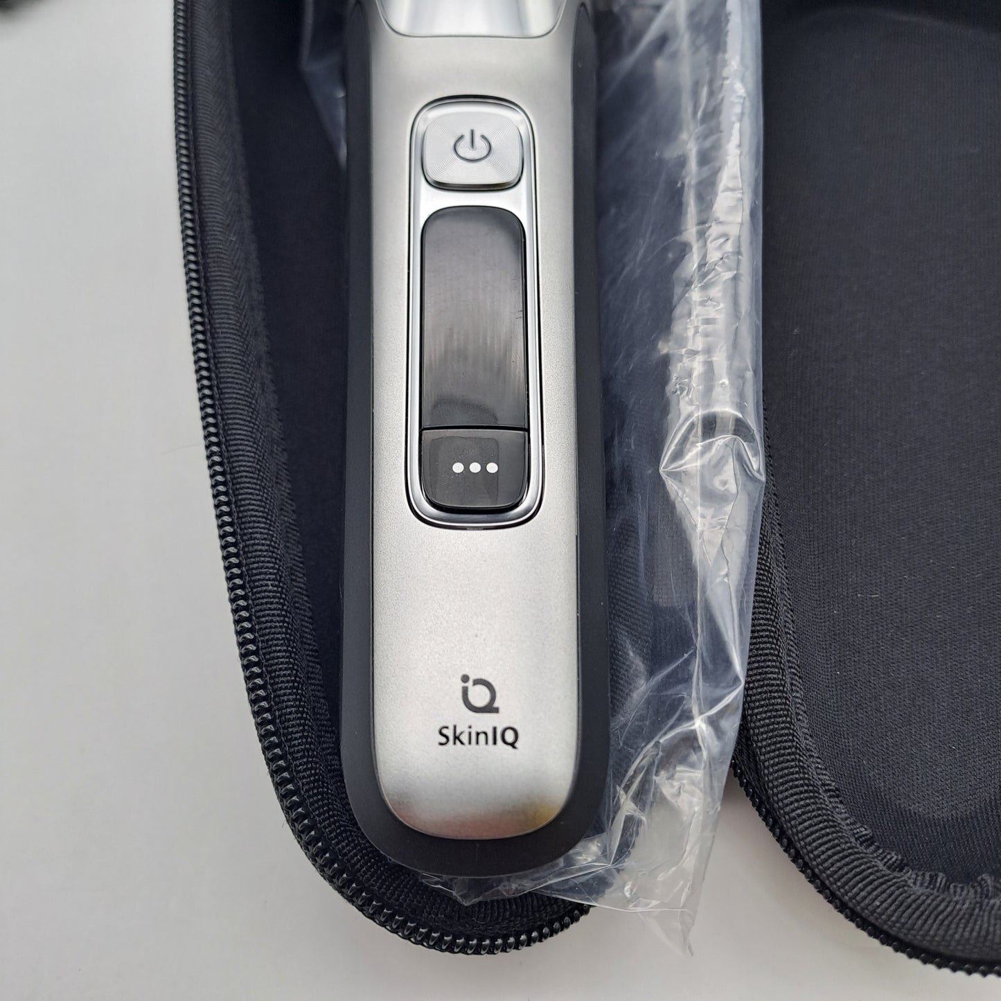 Philips Shaver Series 9000 S9975/54 SkinIQ Rasoio Elettrico Wet & Dry con Custodia e Caricatore