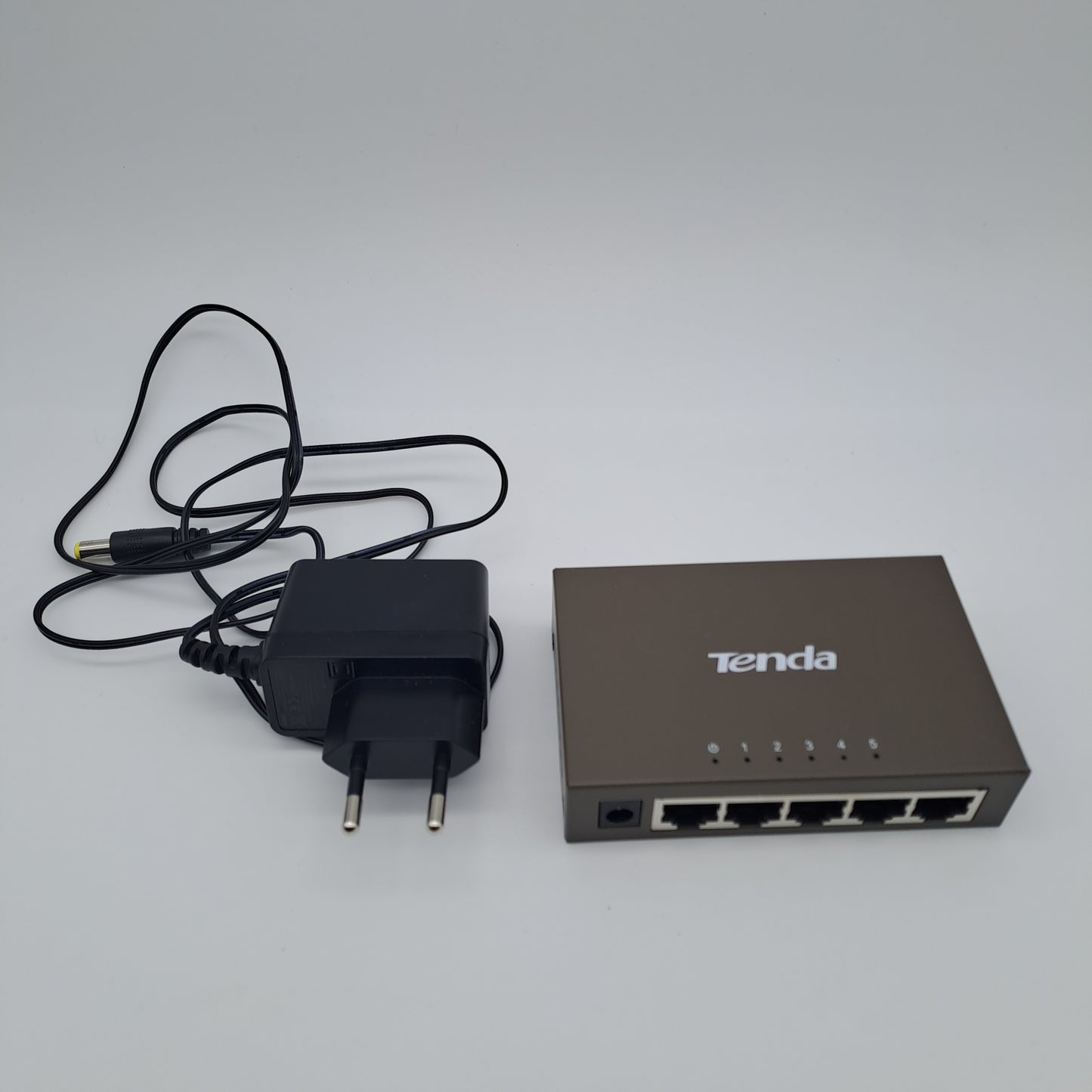 Tenda Switch Gigabit Ethernet 5 Porte