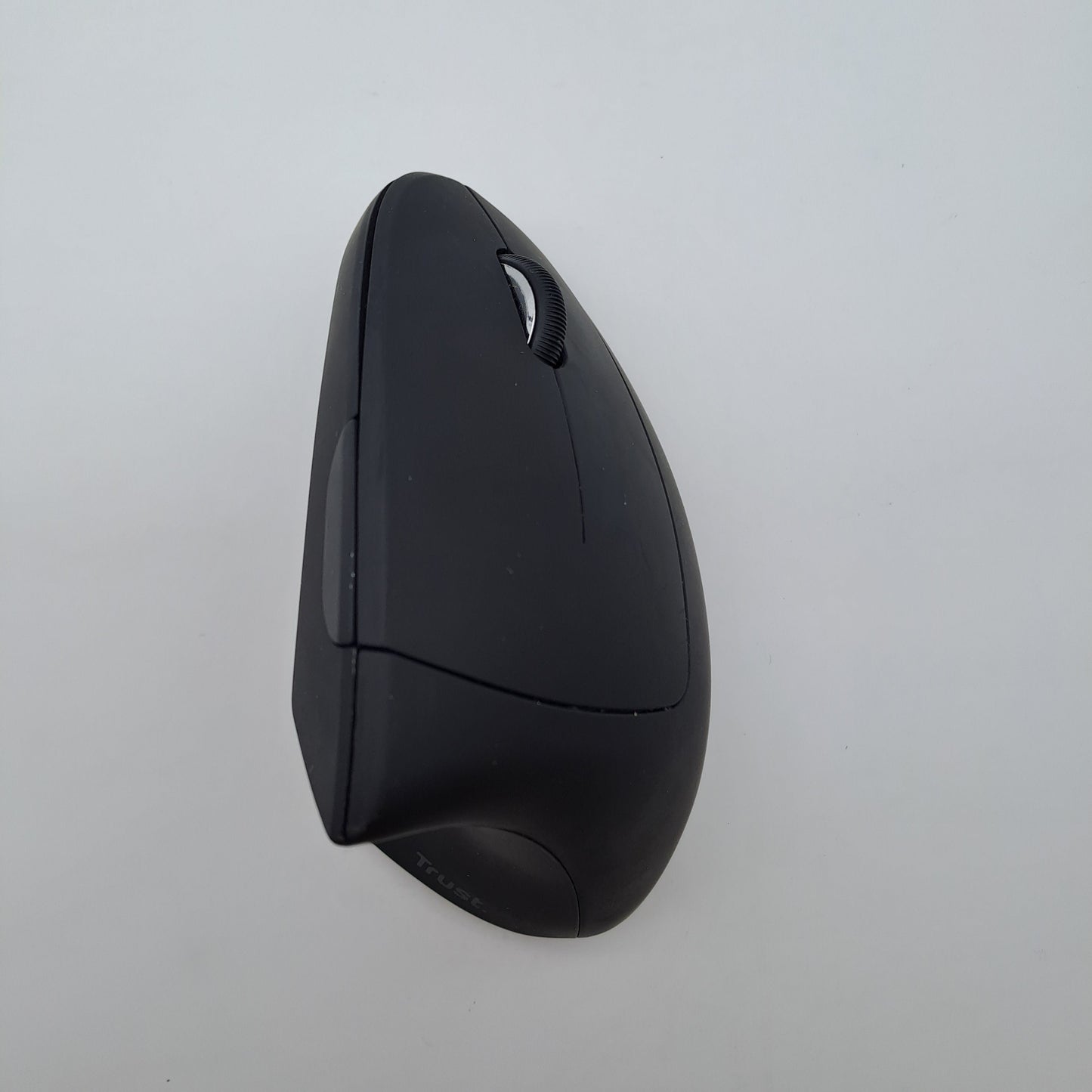 Trust Verto Mouse Verticale Wireless Ergonomico Nero con Ricevitore USB