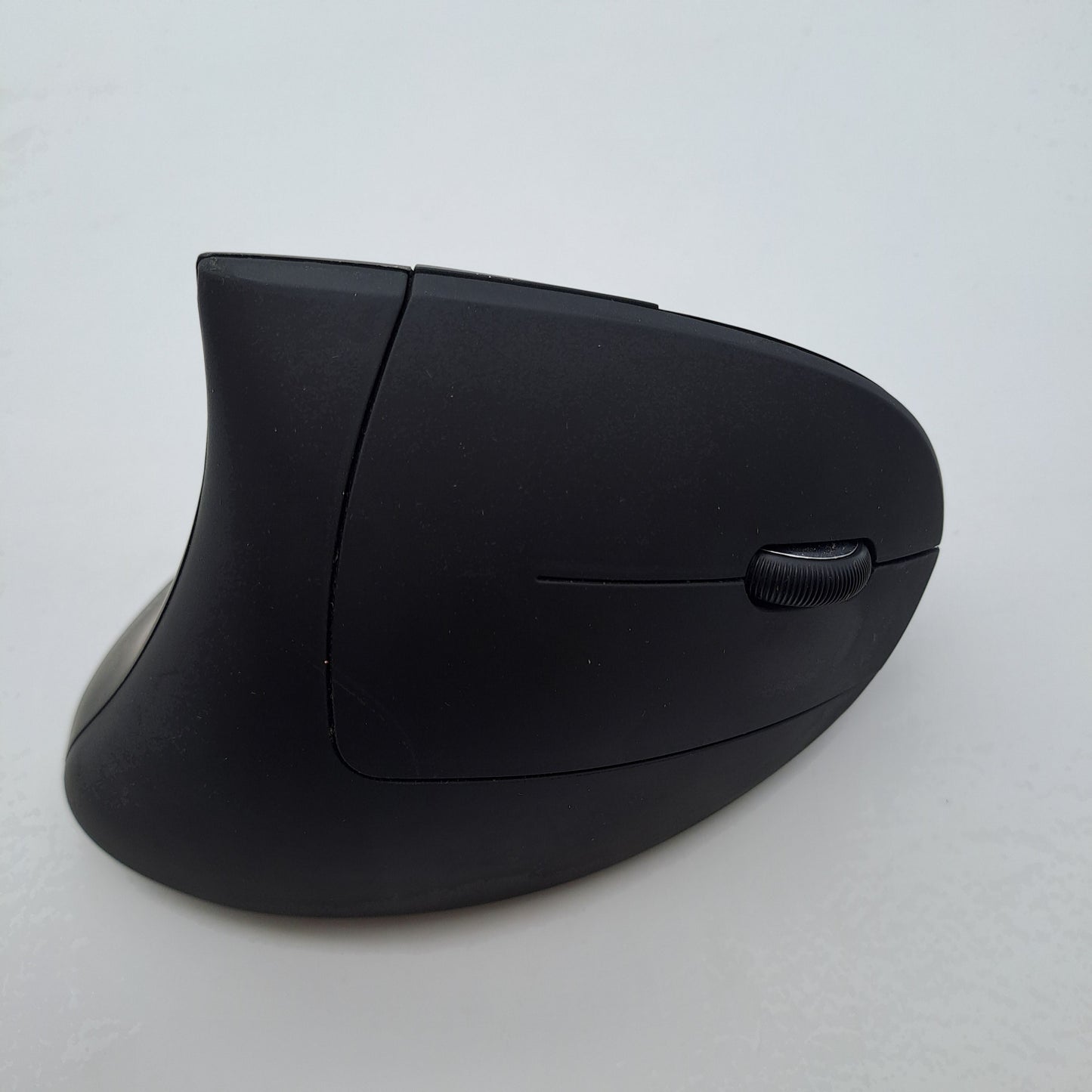 Trust Verto Mouse Verticale Wireless Ergonomico Nero con Ricevitore USB