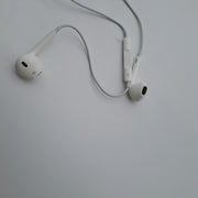 Apple EarPods con Connettore Lightning – Auricolari Cablati