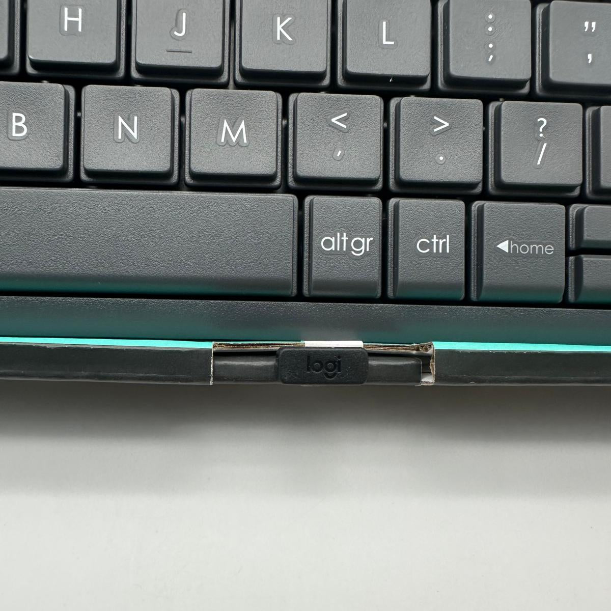Logitech K400 Plus Tastiera Wireless con Touchpad