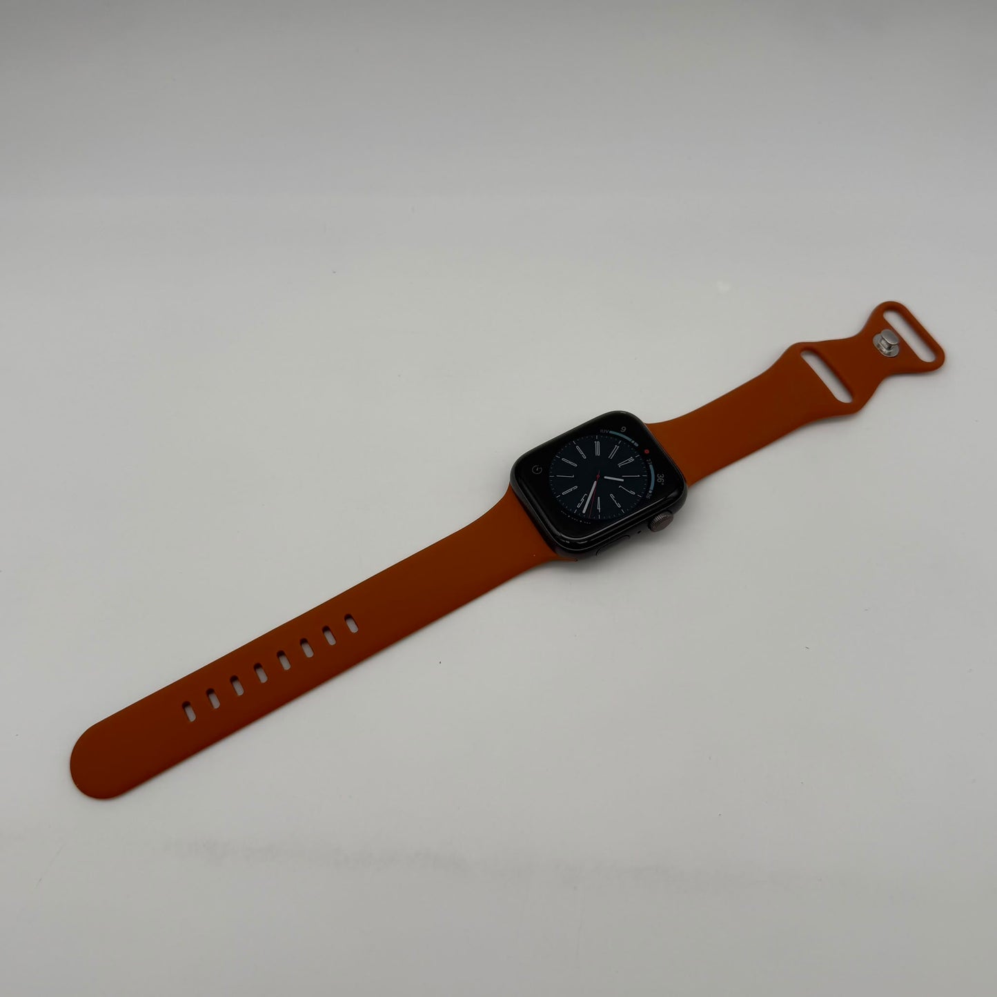 Apple Watch Series 5 44mm GPS + Cellular Aluminum Case