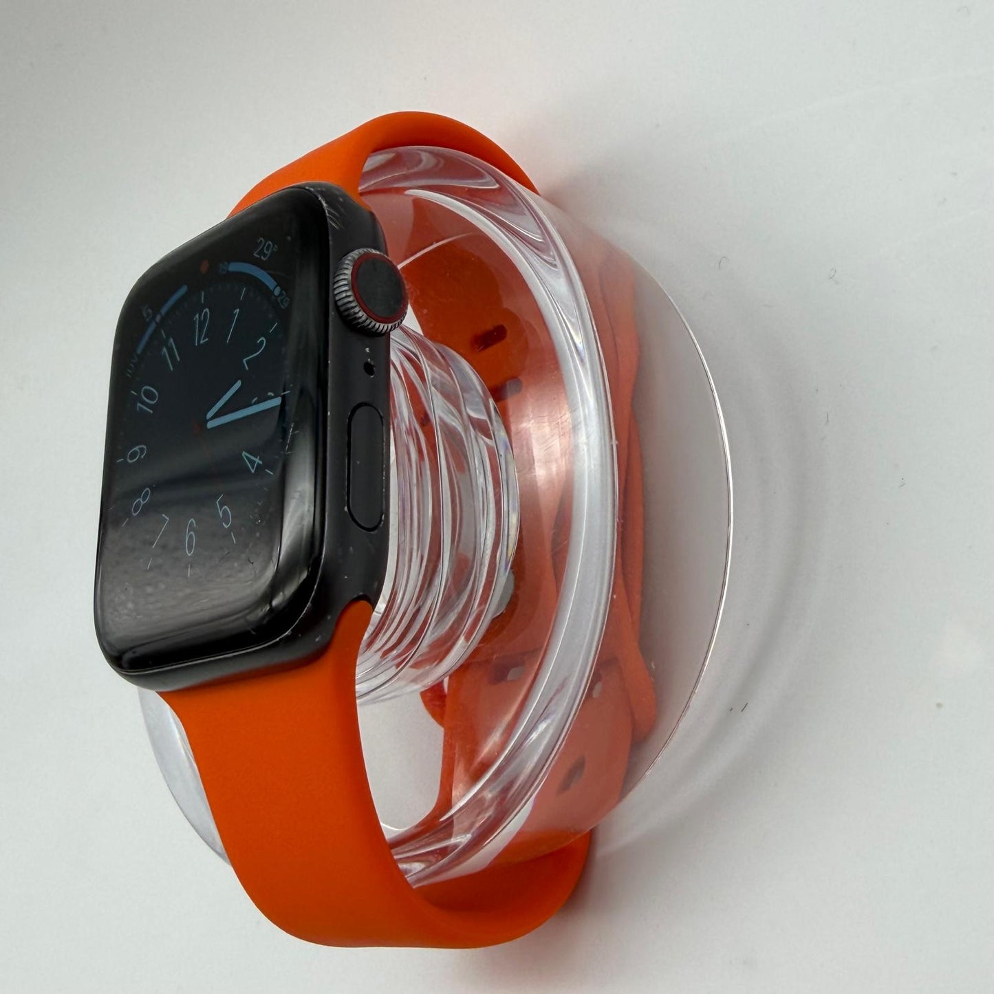 Apple Watch Series 5 44mm GPS + Cellular Aluminum Case