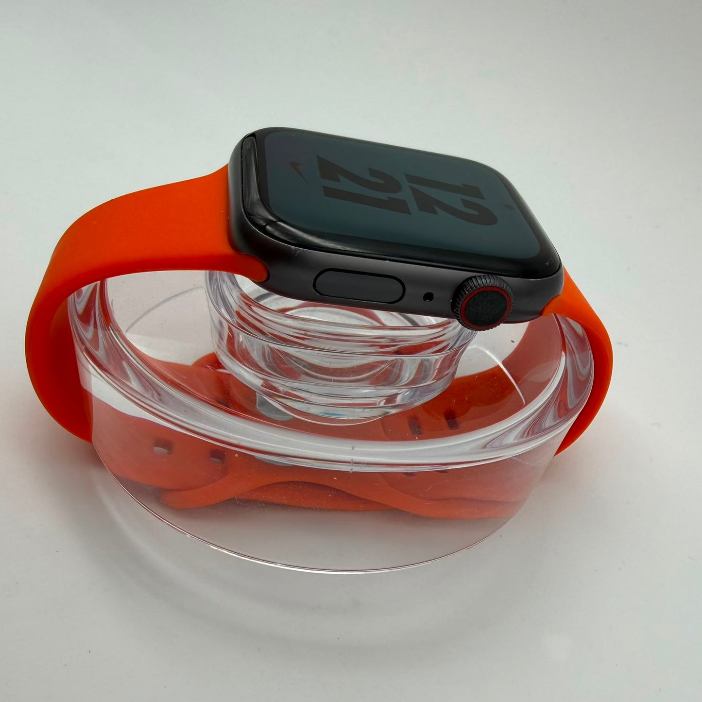 Apple Watch Series 5 Nike 44mm GPS + Cellular Aluminum Case