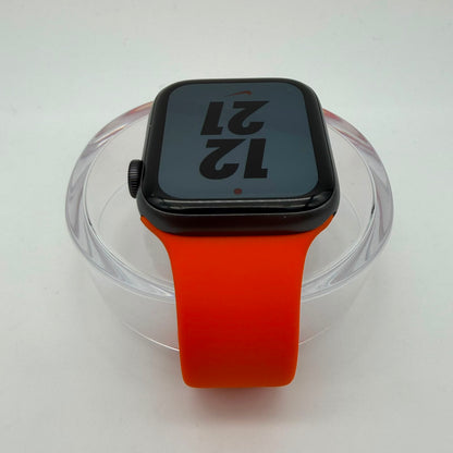 Apple Watch Series 5 Nike 44mm GPS + Cellular Aluminum Case