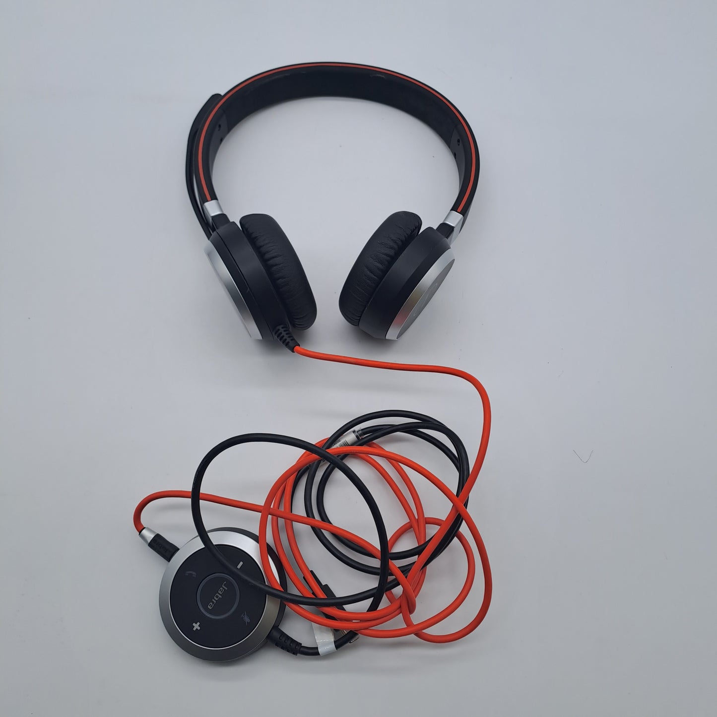 Casque Jabra Evolve 40 MS stéréo filaire avec microphone et contrôleur