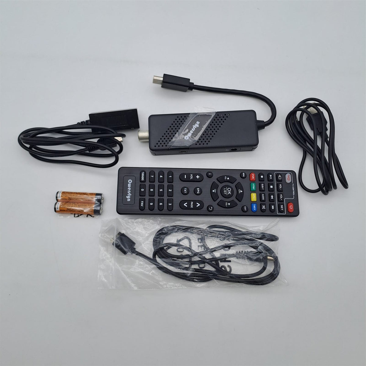 Decoder Digitale Terrestre 2025 - OWERSLYN Decoder DVB-T2, HD 1080P H265 HEVC Main 10 Bit, HDMI CEC TV Stick Supporto Uscita HDMI/AV e USB Multimediale, Funzione PVR, Telecomando 2in1 Infrarossi