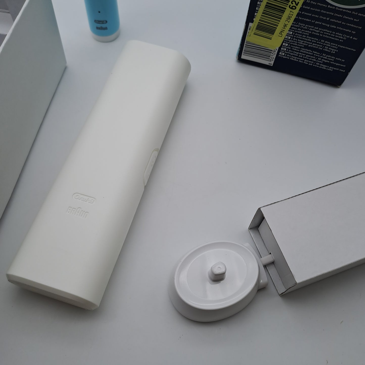 Oral-B Pro Series 1 Travel Edition Spazzolino elettrico