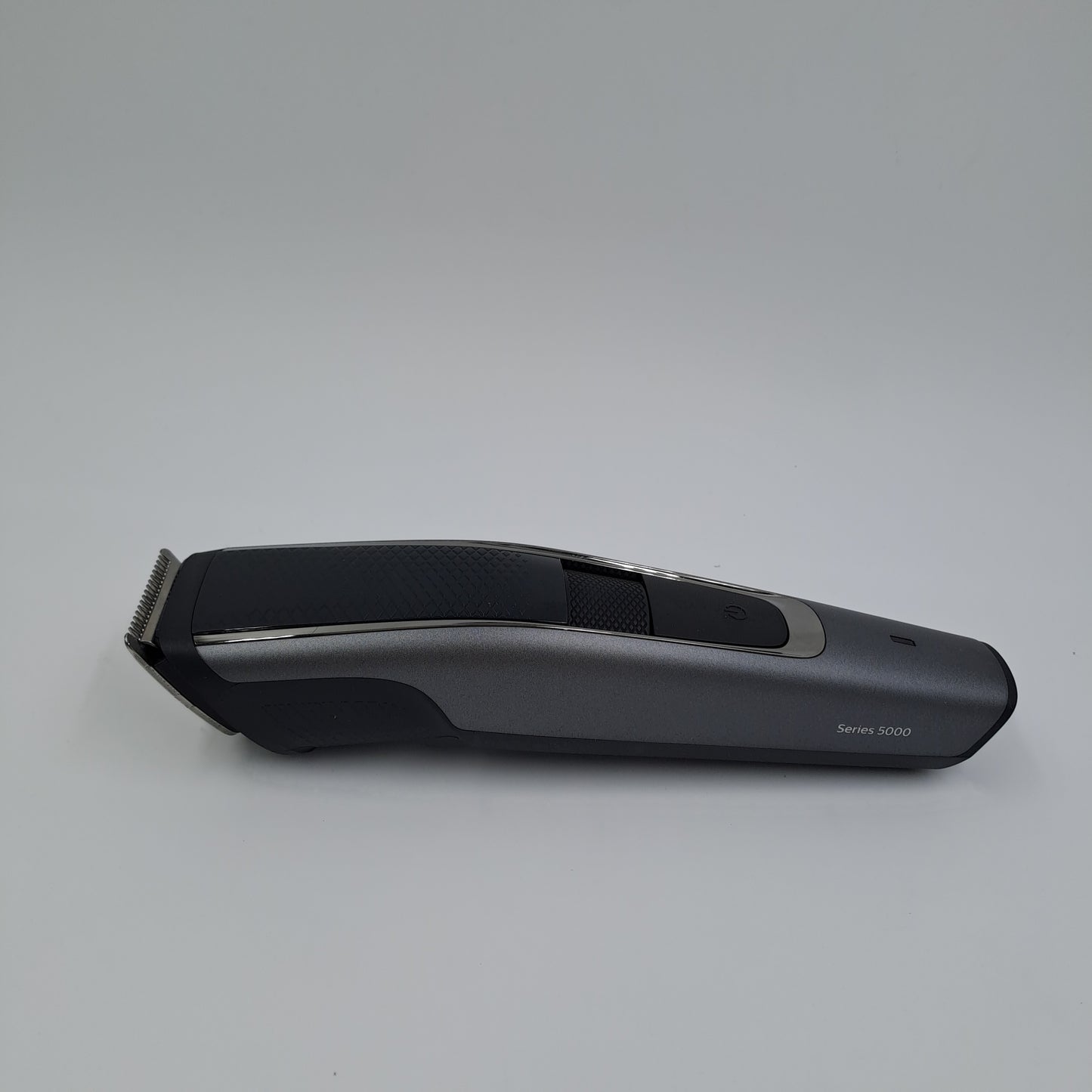 Philips Beard Trimmer Series 5000 Regolabarba con Accessori e Custodia