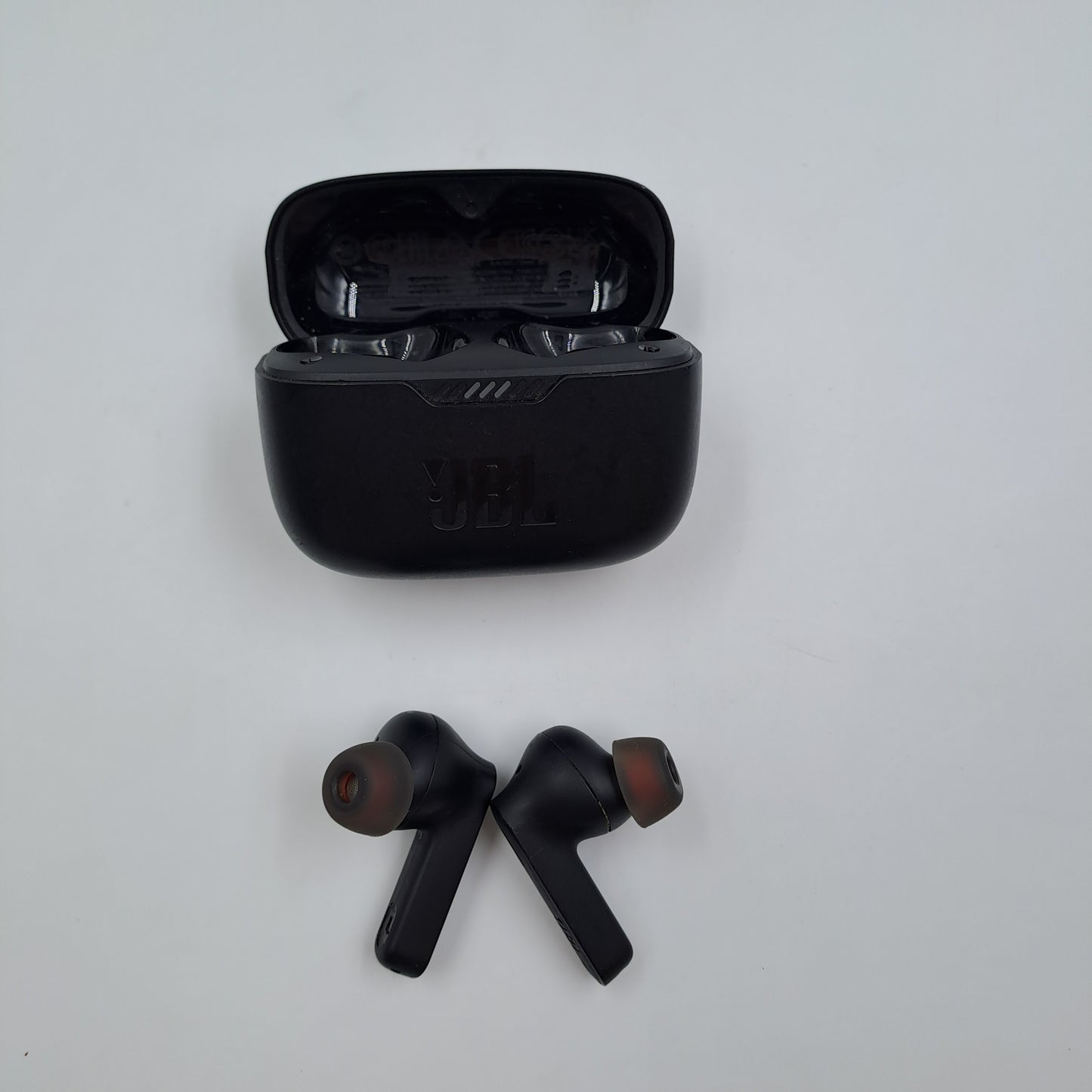 JBL Tune 230NC TWS Auricolari Wireless Bluetooth con Custodia di Ricarica - Nero