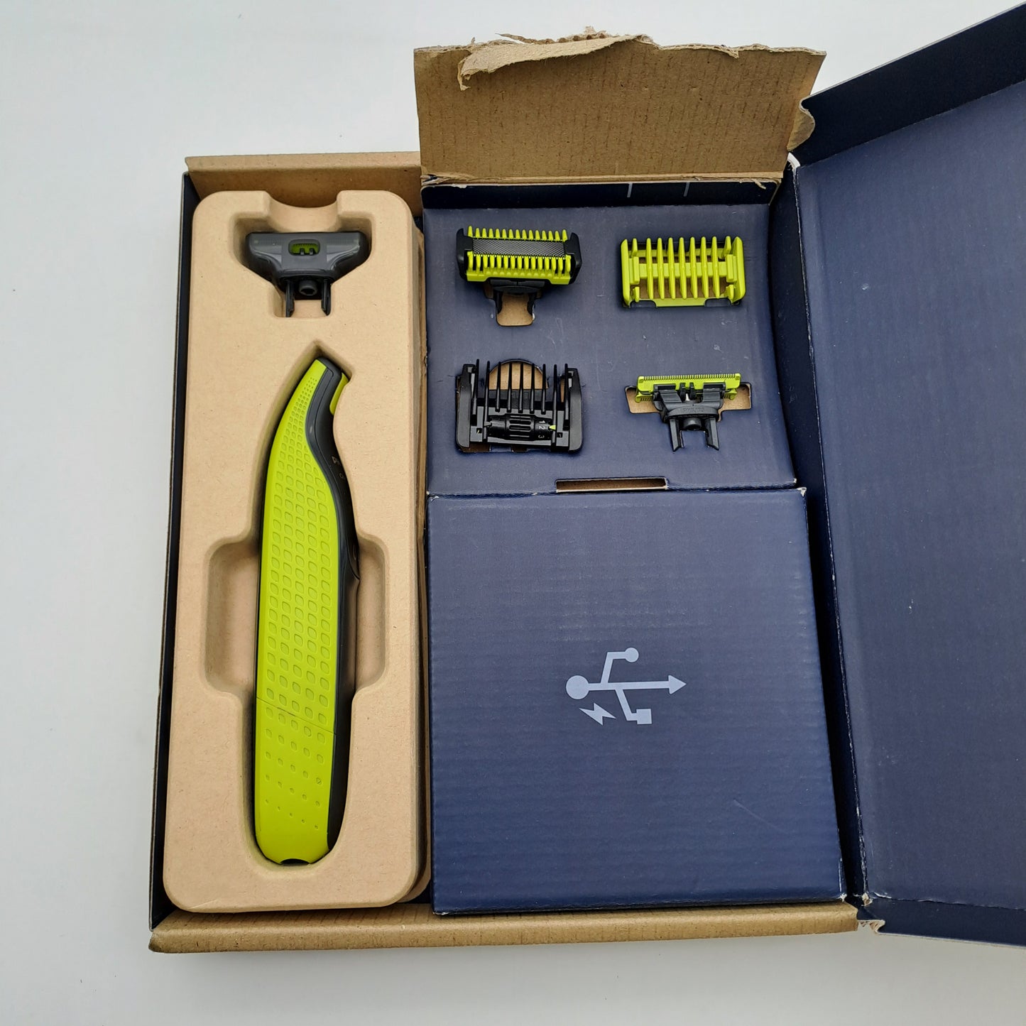Philips OneBlade – Rasoio Elettrico 5-in-1