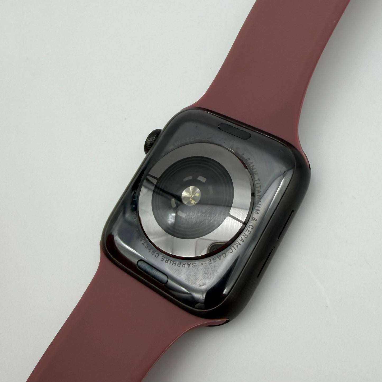 Apple Watch Series 5 Edition 44mm GPS + Cellular - Titanium Case