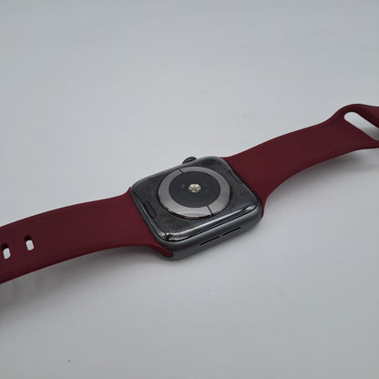 Apple Watch Series 5 44mm GPS+Cellular Aluminum Case