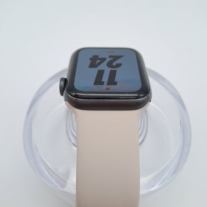 Apple Watch Series 5 Nike 40mm GPS Aluminum Case