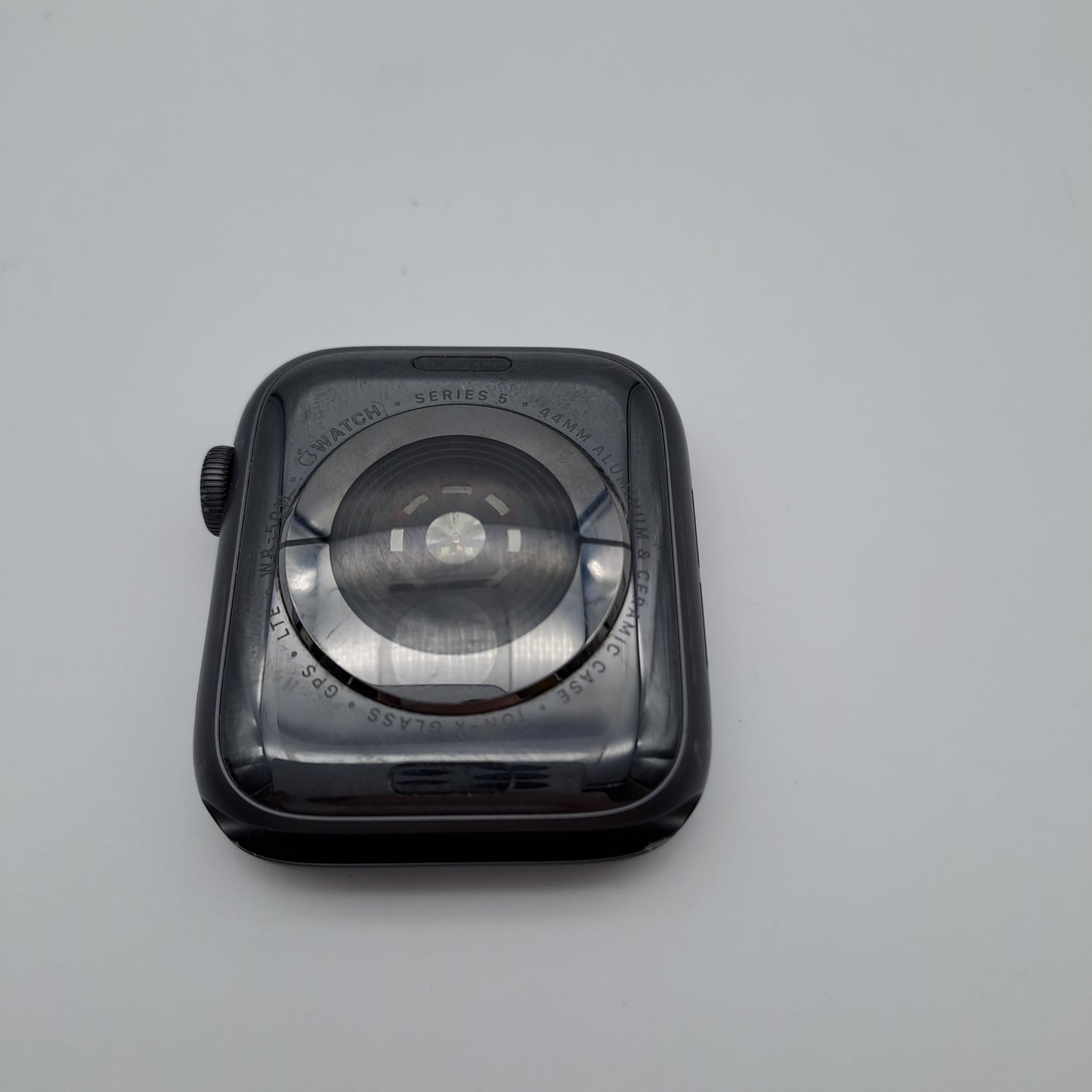 Apple Watch Series 5 44 mm GPS + Cellulaire Boîtier en Aluminium