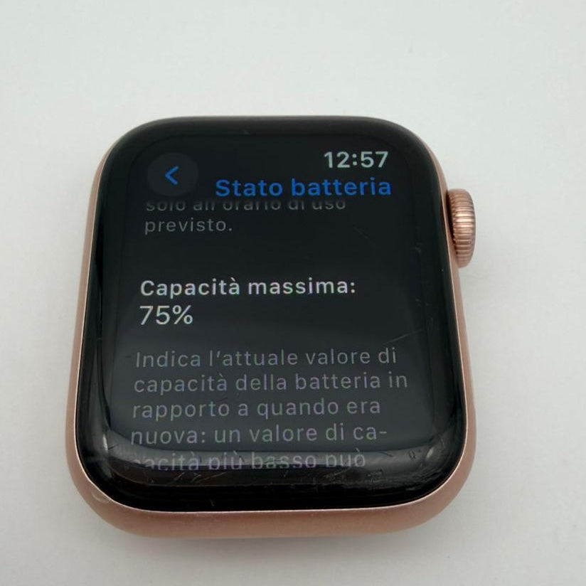 Apple Watch Series 6 40mm GPS Aluminum Case