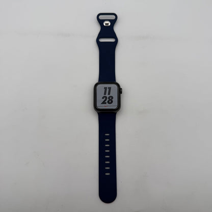 Apple Watch Series 5 Nike 40mm GPS + Cellular Aluminum Case