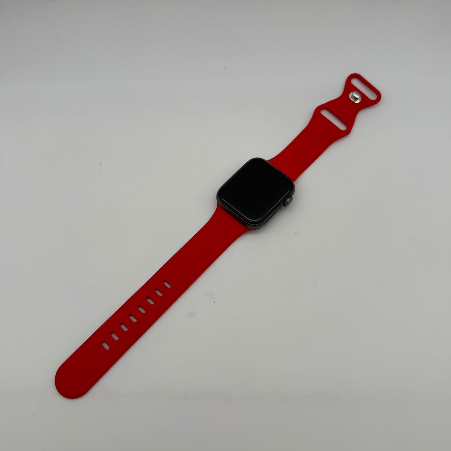Apple Watch Series 5 44mm GPS + Cellular Aluminum Case