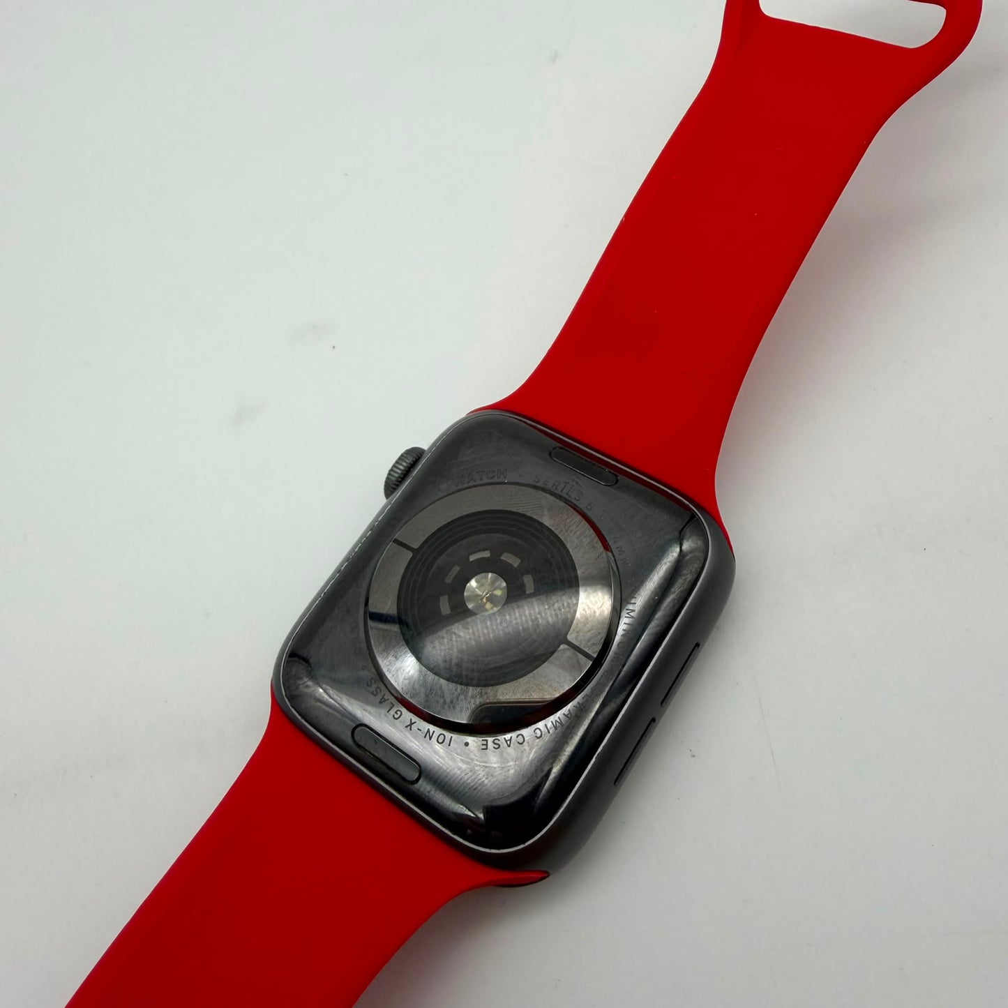 Apple Watch Series 5 44mm GPS + Cellular Aluminum Case