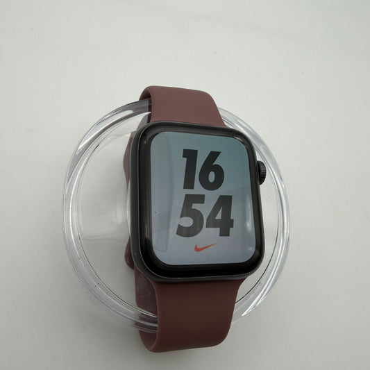 Apple Watch Series 5 Nike 44mm GPS Aluminium
